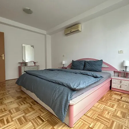 Apartma Lunca 2 Apartment *